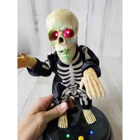 Gemmy Dancing skeleton grave raver Viva la loca Halloween prop animated light up - Picture 7 of 9